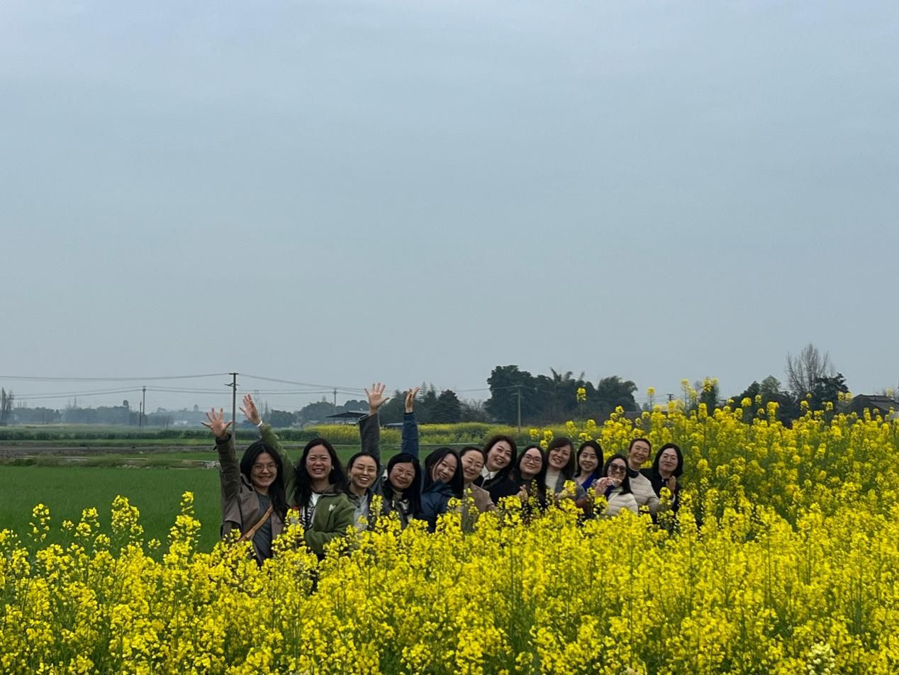 学院开展主题党日暨工会活动